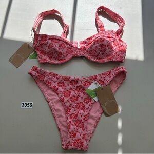 Berlook Small Red Rose Textured Underwire Bikini Top